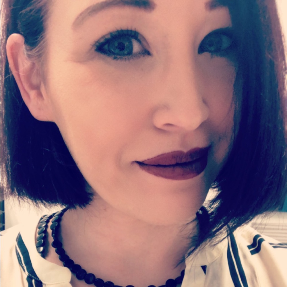 Meet your Posher, Becky - Picture 2 of 7